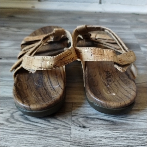 Orthaheel Vionic Tan Strappy Sandals size 8 - Picture 3 of 4